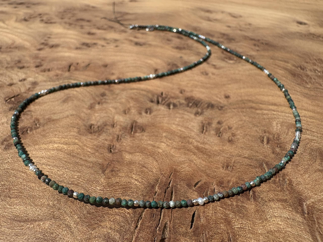 Dunkler Türkis mit Süßwasserzuchtperlen