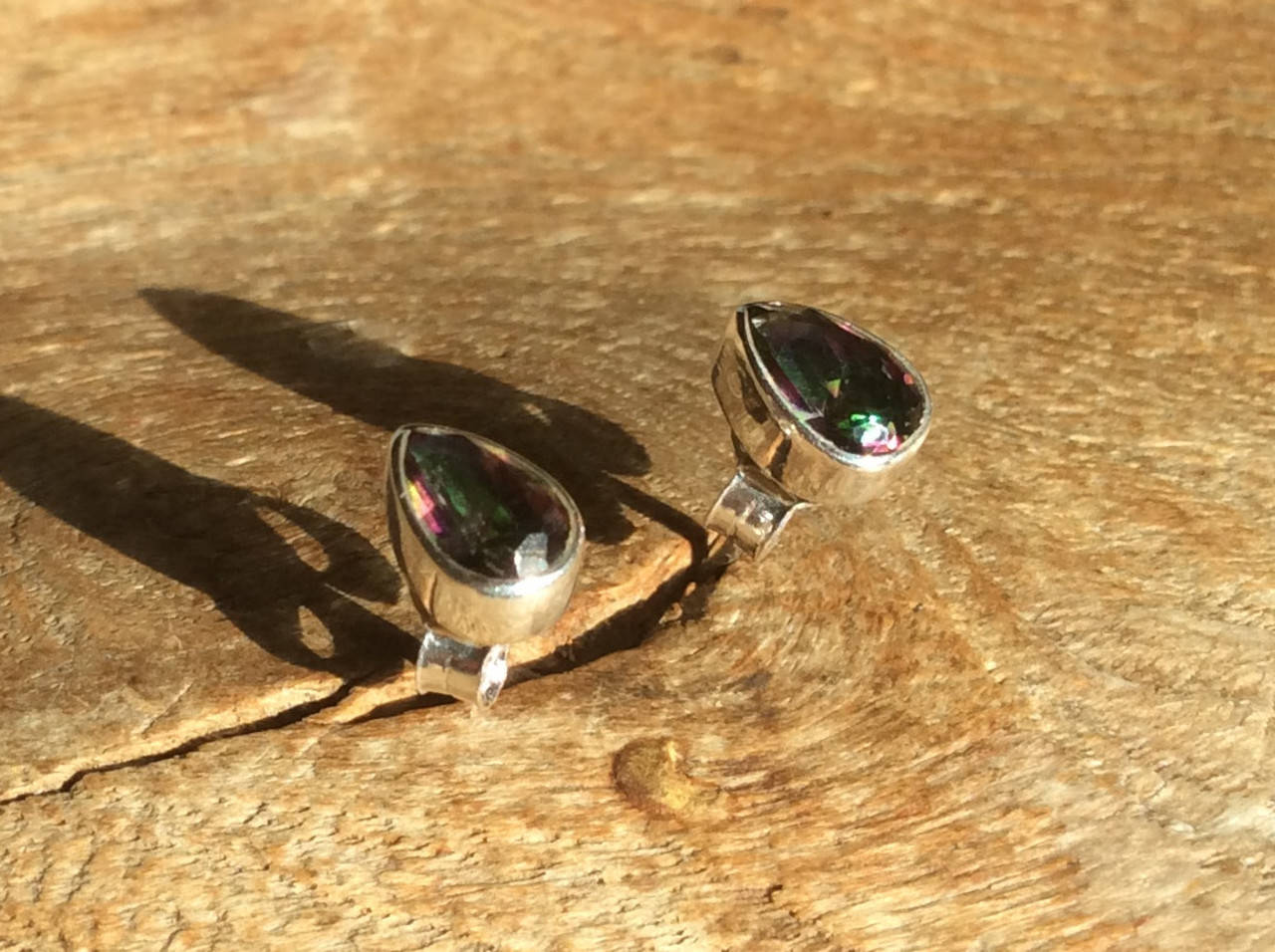 Mystik Topas Ohrstecker in Tropfenform